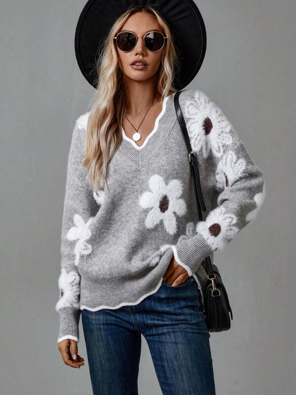 ALEXIA | ELEGANT V-NECK FLORAL SWEATER