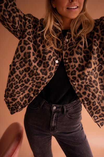 ROMY - WOMEN’S LEOPARD PRINT BOMBER JACKET