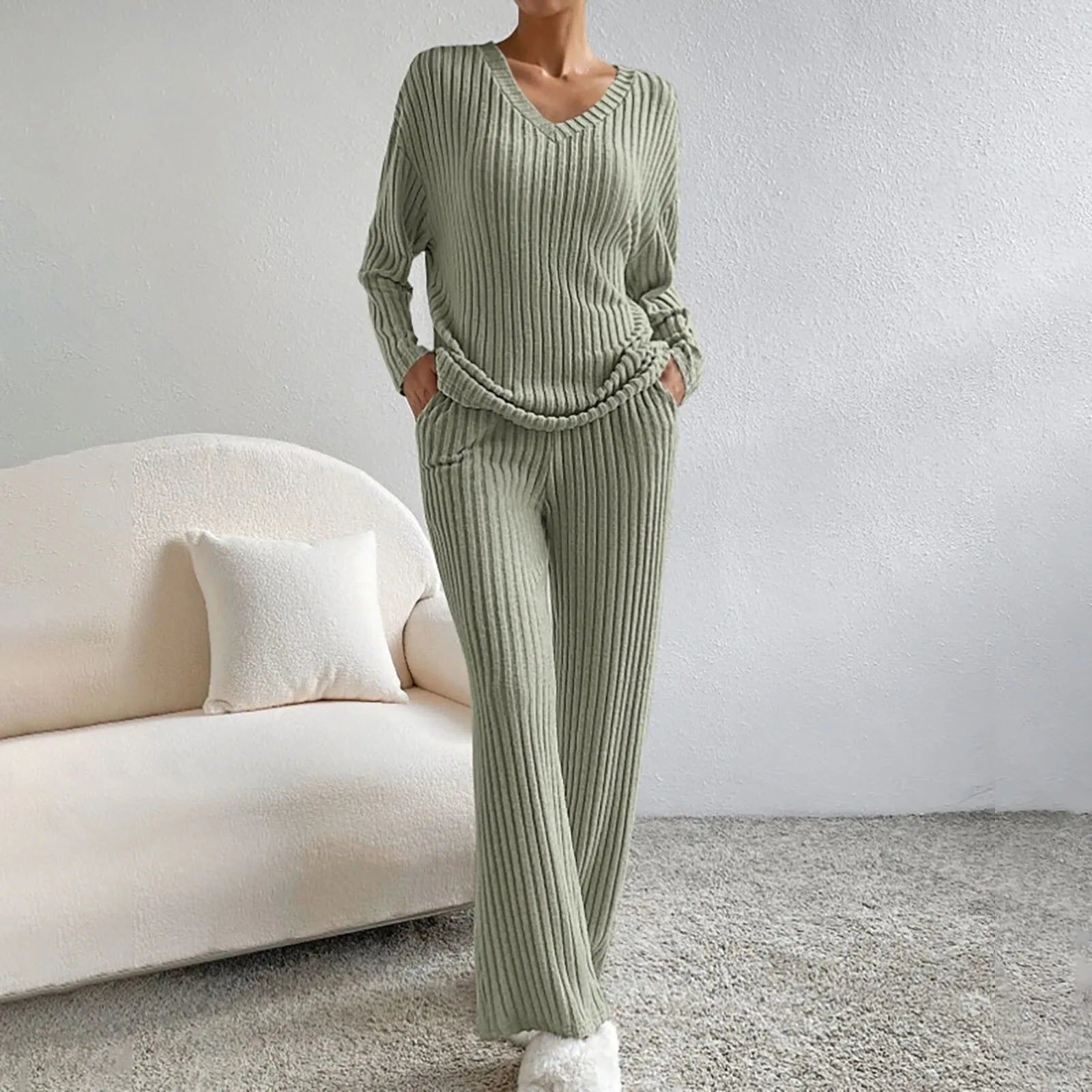 KAIA – RIBBED KNIT LOUNGE SET